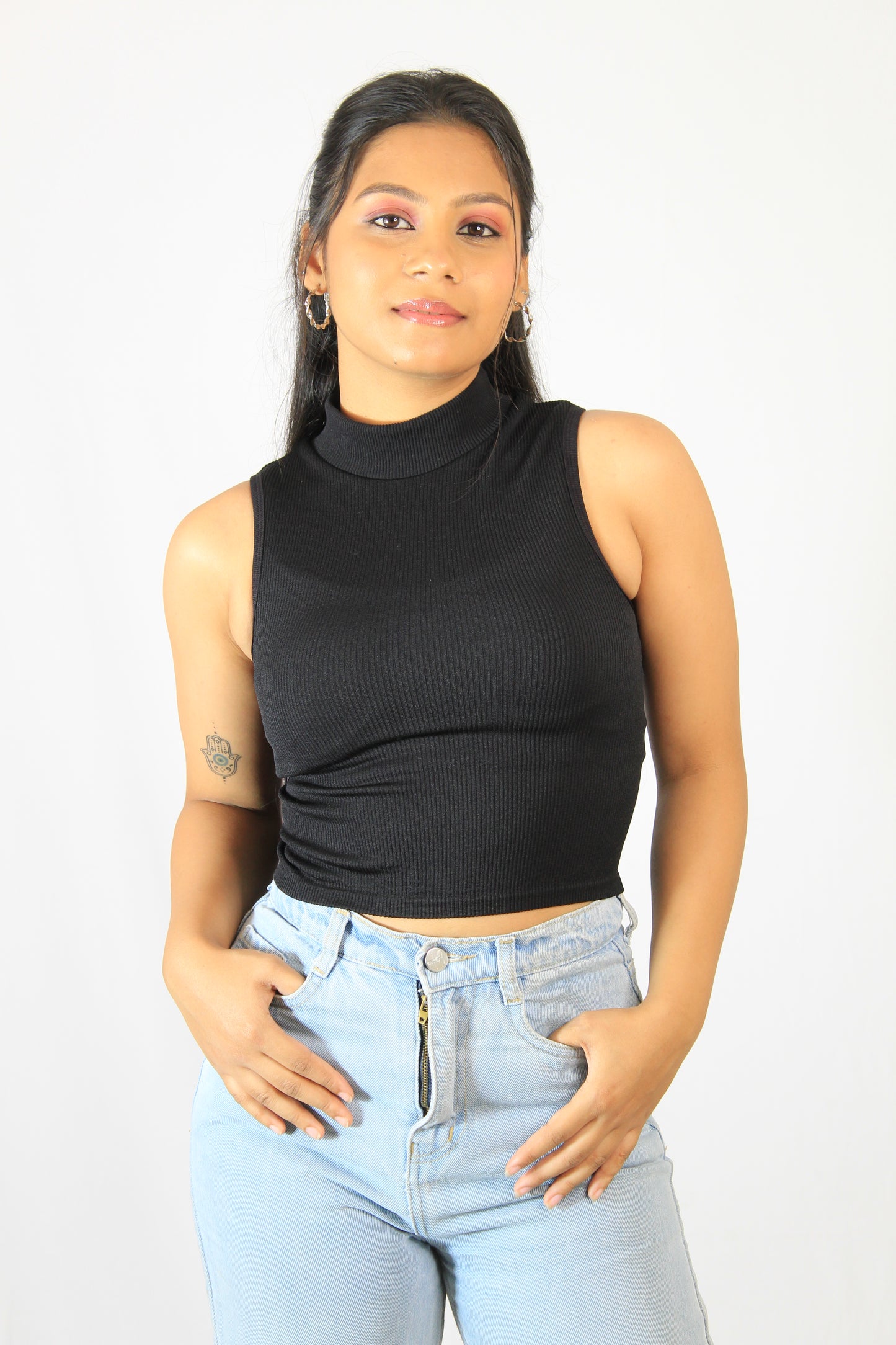 BLACK SLEEVELESS MOCK NECK CROP TOP
